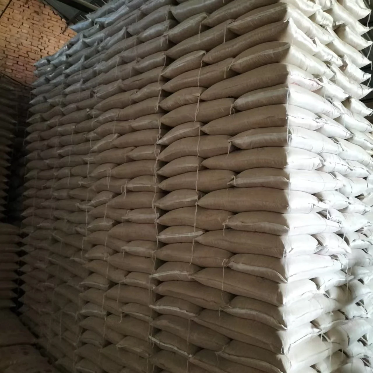 Colour  Gravel stone