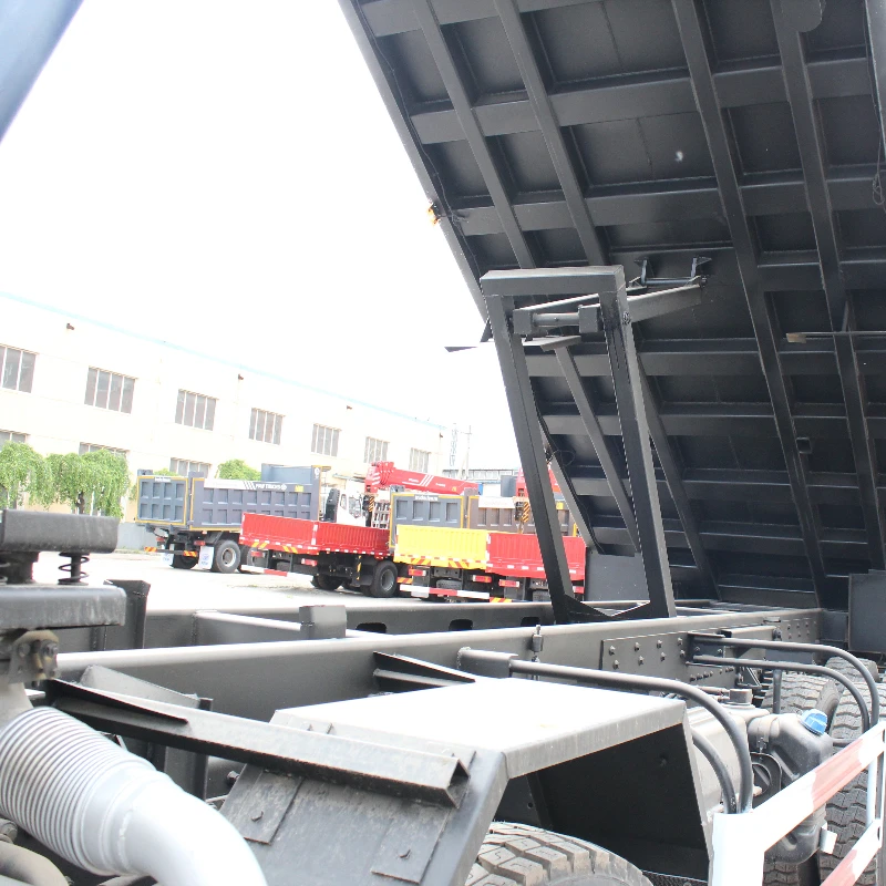 Low Price Sale Of Heavy Truck Turn Left Tipper 8x4 hp Chenglong H7 8x4 Dump Truck
