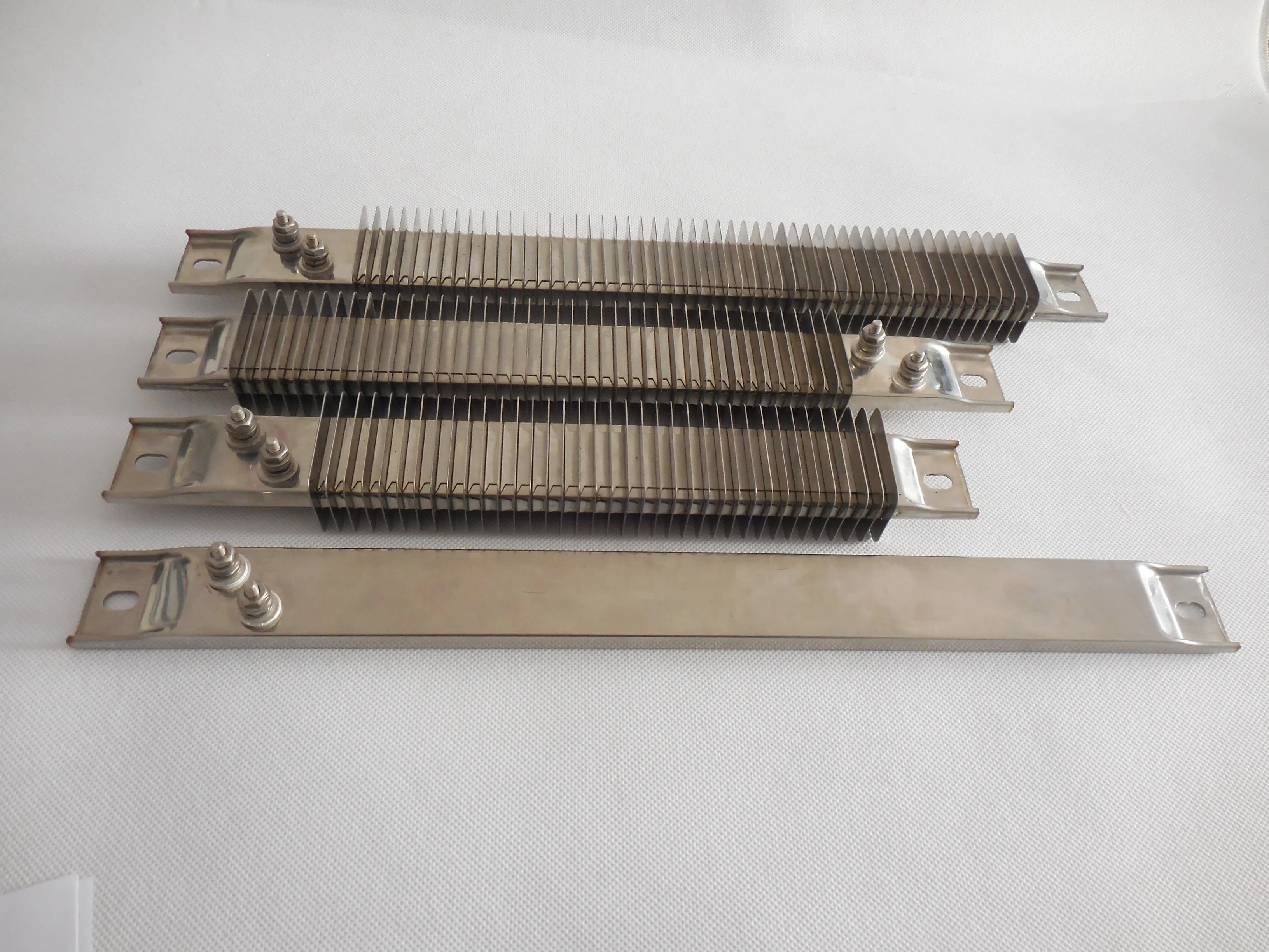 Slight heat 240v 750w ceramic insulated finned channel strip heater strip heating element