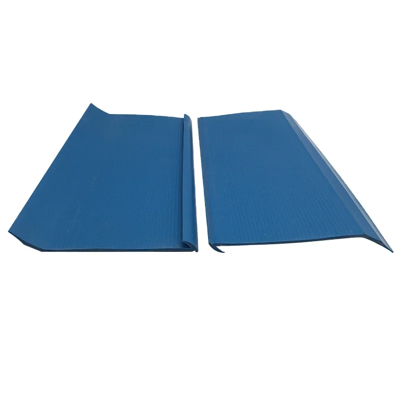 Rubber vinyl wall base trim molding