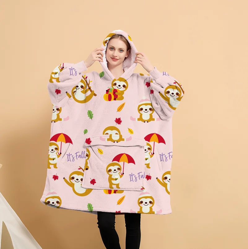 Promotional Cheap Price Raccoon Avocado Penguin Otter Christmas Printed Warm Sherpa Soft Fleece Oversized Hooded Hoodie Blanket