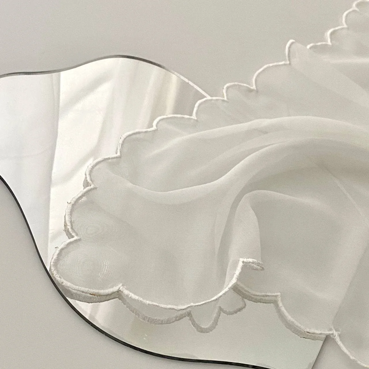 Customized scallop luxury hijab chiffon scarf plain chiffon scarves shawl hijab women square 90*90cm premium chiffon hijab 2022