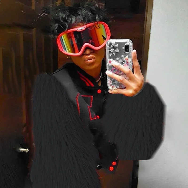 Custom logo Fashion Jacket Winter Wear Womans Patchwork Furry Sleeve Baseball Jacket Women Outdoor Wear Crop Baseball Jacket