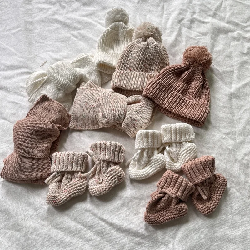 3pcs Baby Hat Headband Booties Gift Set Newborn Babe Knit Cozy Socks Shoes Oversized Topknot Warm Beanie Hat  for Infant