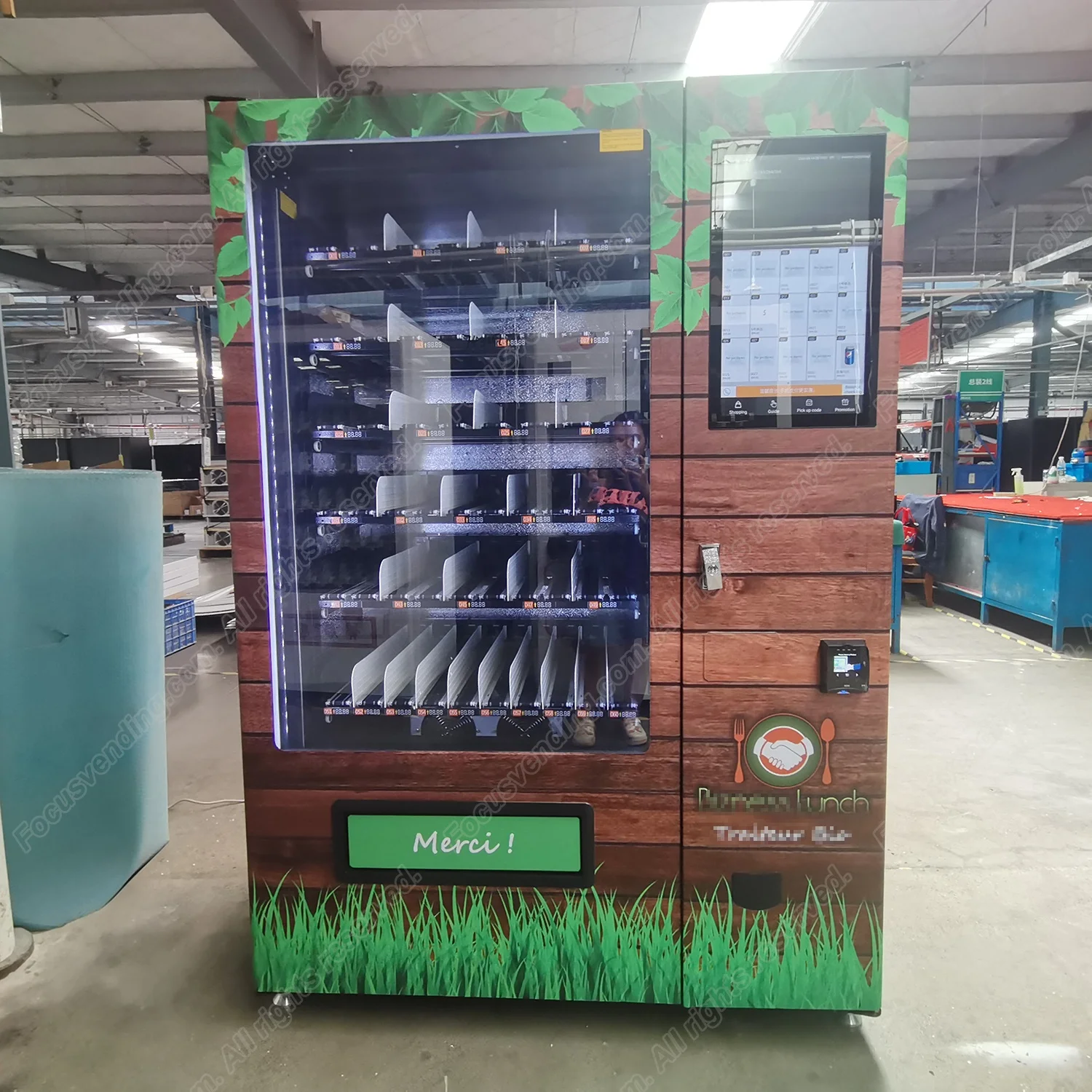 Коммерческий удобный торговый автомат для свежего хлеба и овощей с лифтом