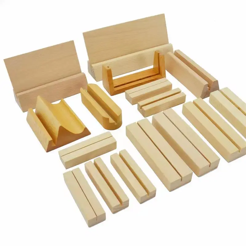 Деревянная подставка для открыток