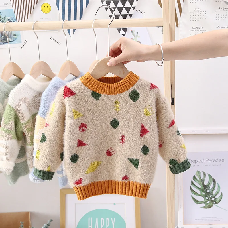 Детские свитера с толстыми и пушистыми рисунками