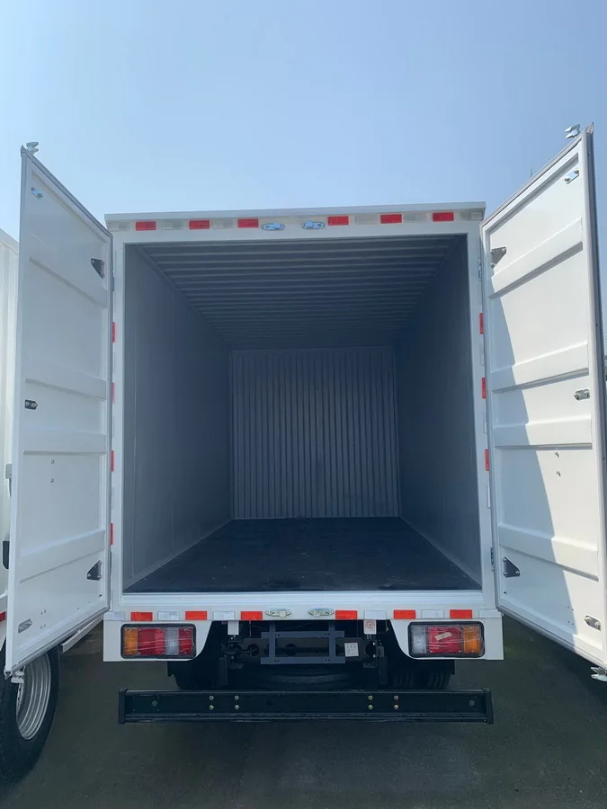 Myanmar city transportation of Isuzu box van truck single cabin 4x2 2 ton cargo truck for sale