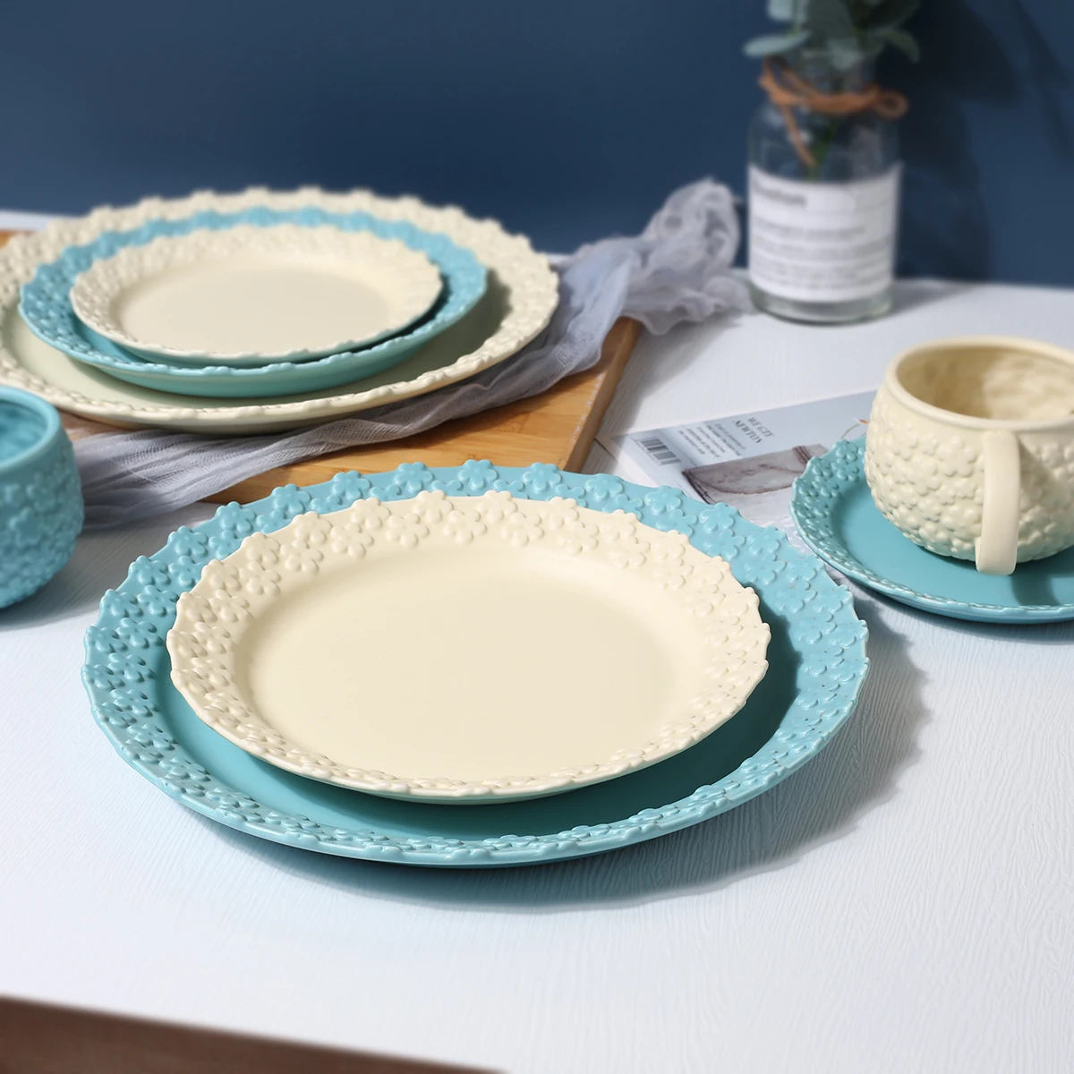 Matte Color Glaze Stoneware Dinnerware Flower Embossed Ceramic Dinner Plate Set Tableware