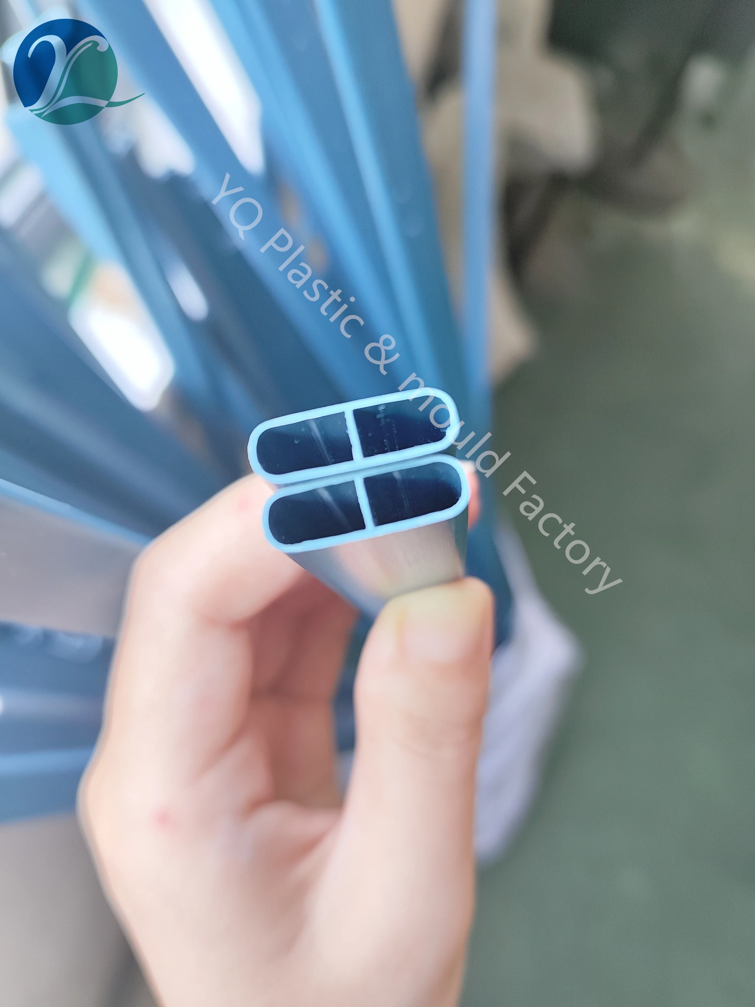 Diamond mesh fences cyclone fence chain link fence privacy slat tape slot plastic Flat noodles pole plastic winged privacy slats