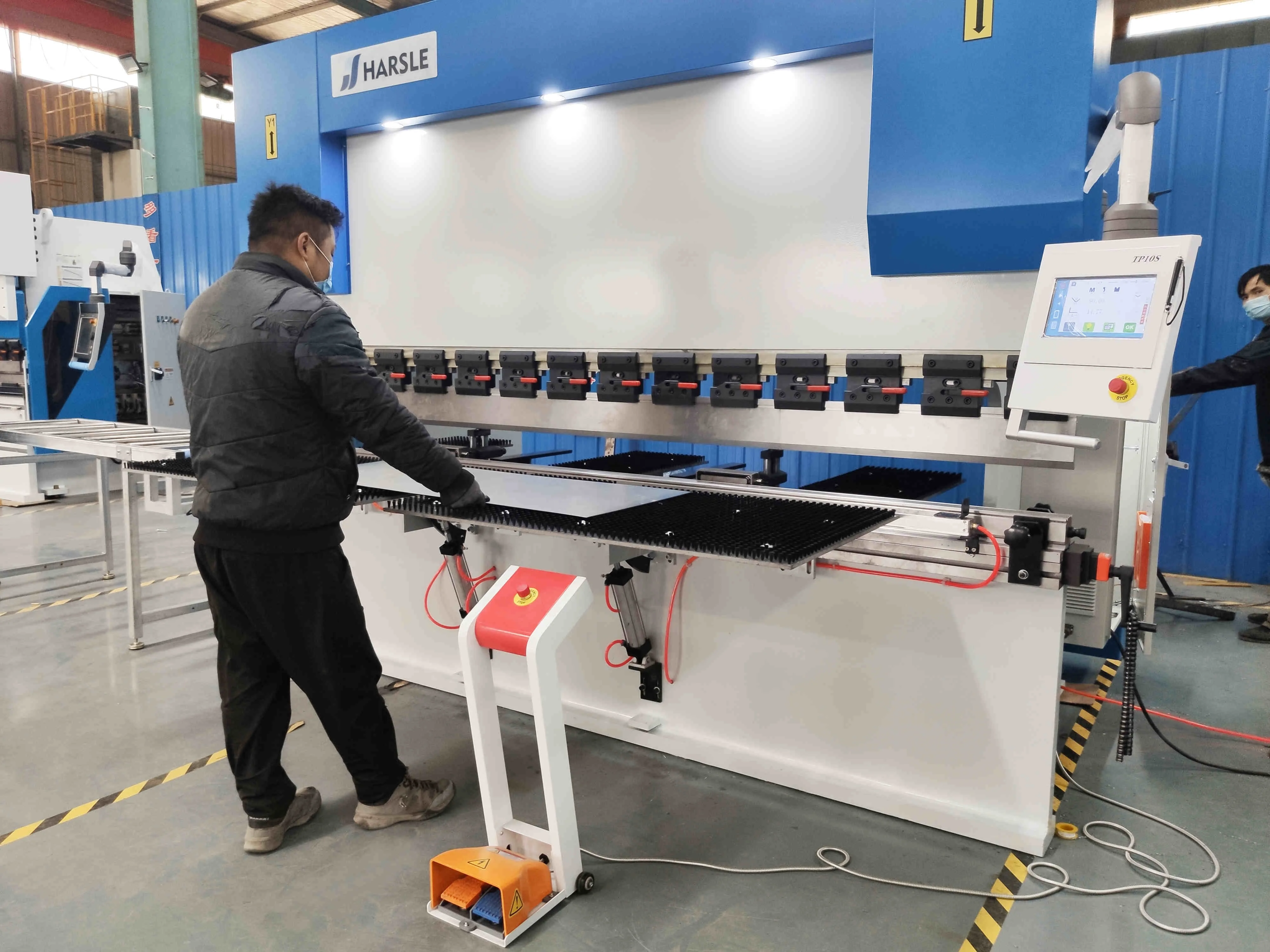 HARSLE 100T 3200mm TP10S Press Brake Machine For Metal Plate