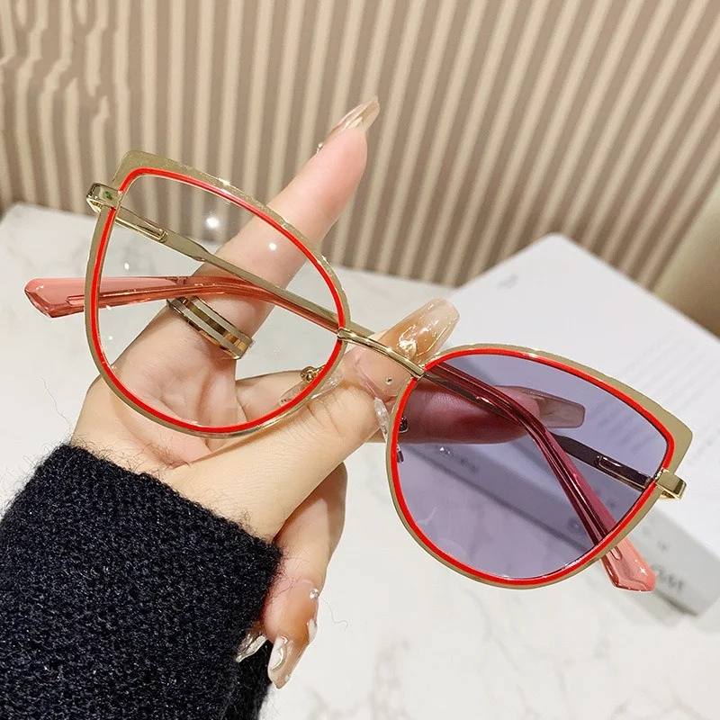 Hot Sale Ladies Retro Metal Cat Eye Eyeglasses Frames Anti Blue light Optical Computer Photochromic Glasses Frame