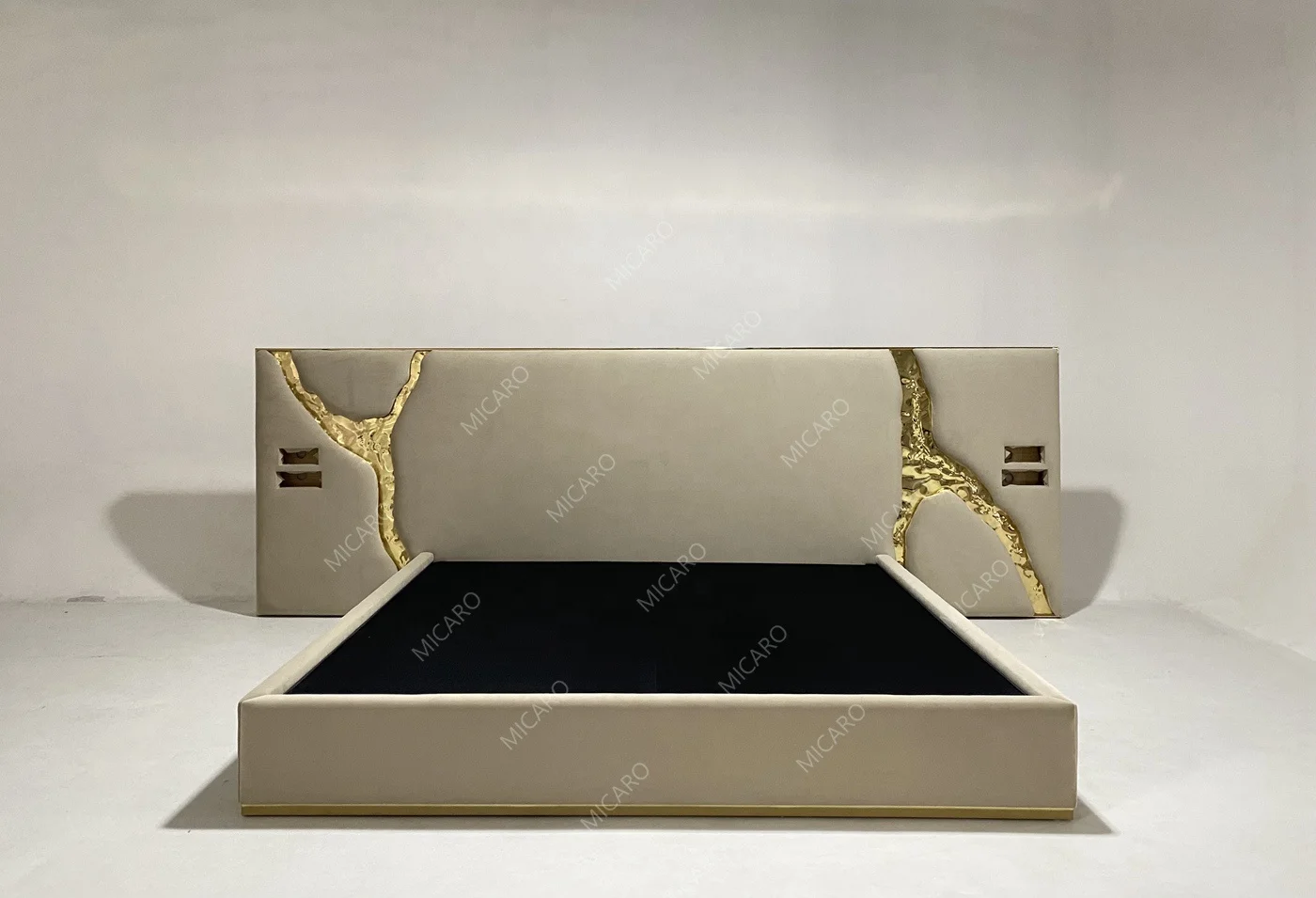 Italian Design Luxury Bedroom Furniture Set Modern Upholstered Leather Bedroom Bed With Extended Headboard
