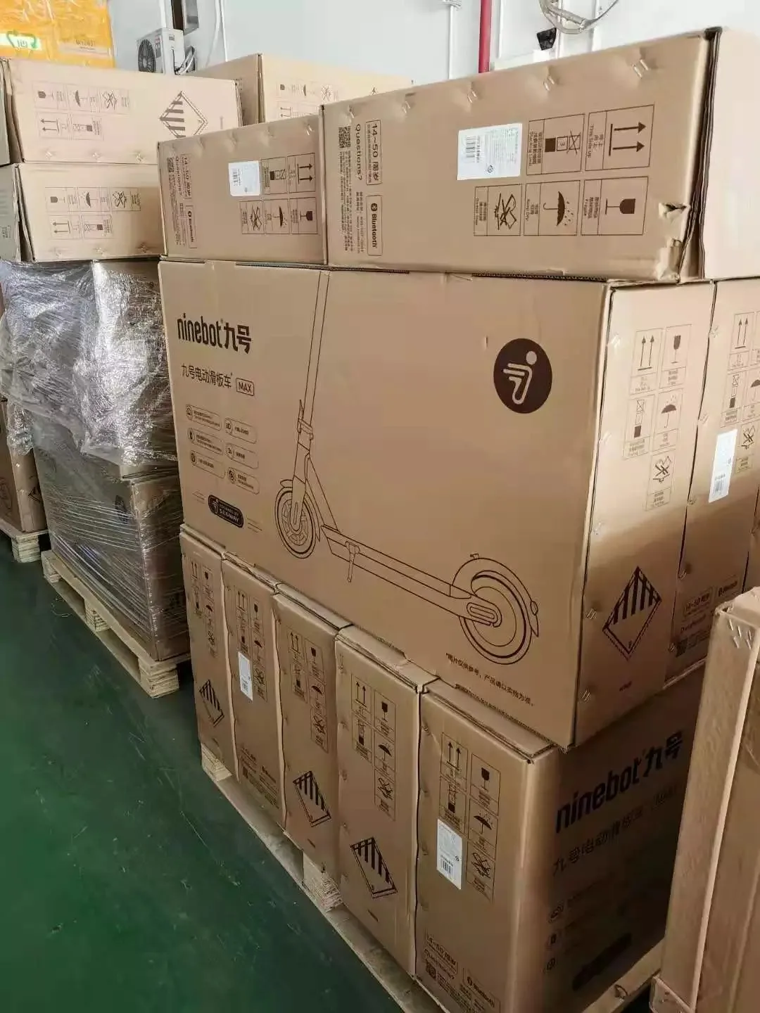 EU US Warehouse Top Selling 500W V10 Electric Scooter Adult With 10 Inch Air Tire 15Ah Battery Max G30 E Scooter