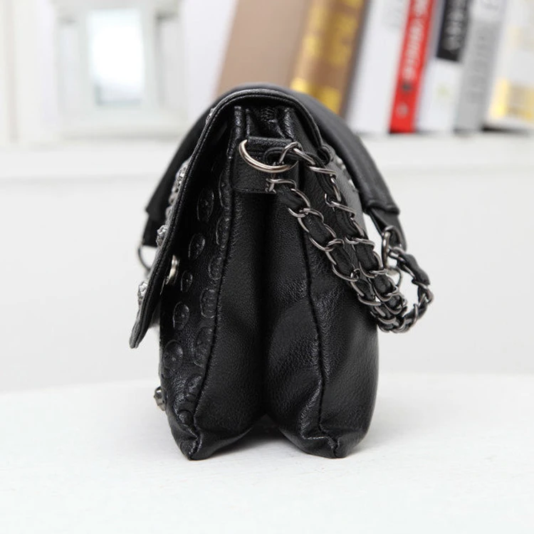 Vintage Punk Black Leather Skull Rivet Purse Pu Braided Iron Chain Handbag Women Crossbody Bag