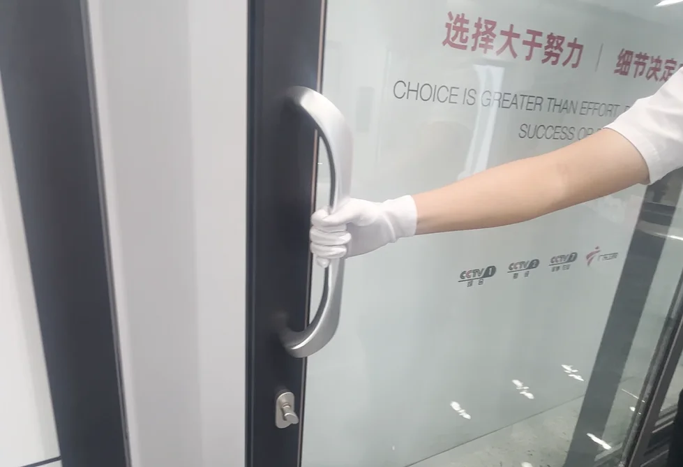 Noiseless Heat Insulation Aluminium automatic interior glass sliding door Without Bottom Rail