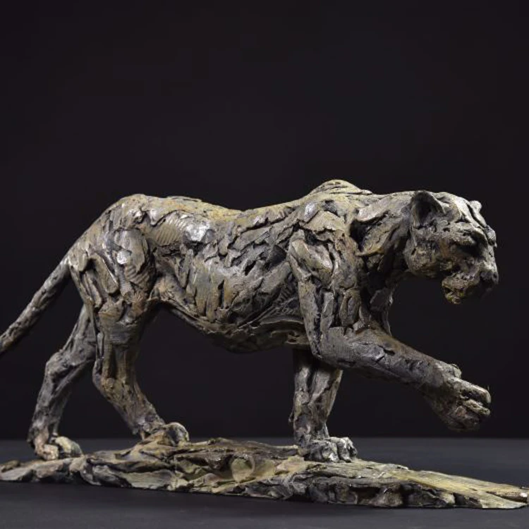 Artificial and popular modern bronze jump cheetah sculpture