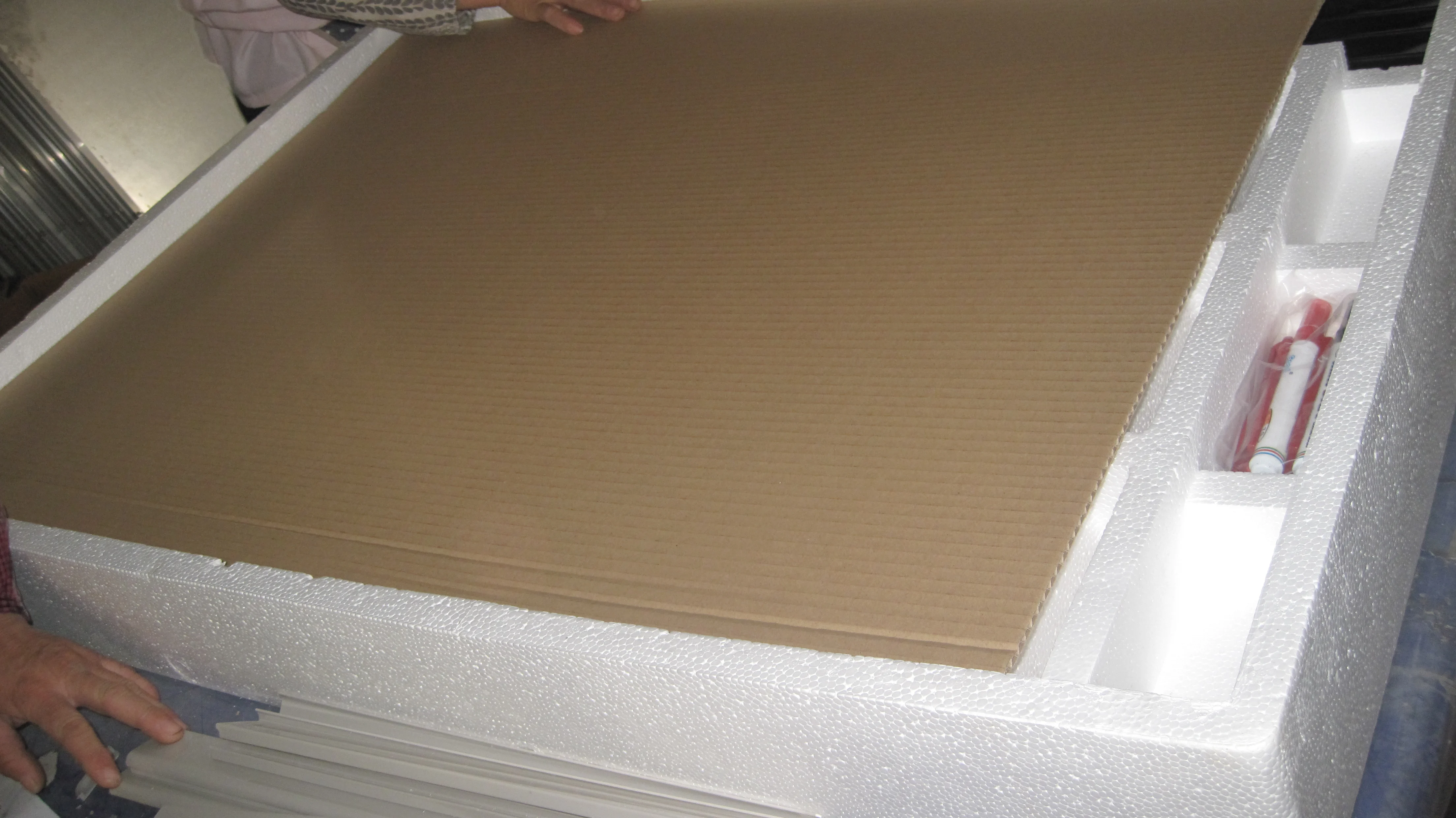 Star Legs with 5 Lockable Castors Lacquered Steel Surface Flipchart  Whiteboard