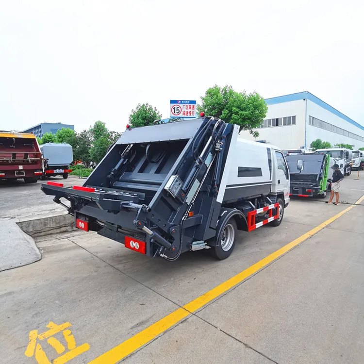 Foton 4x2 small garbage compressor tank volume 3000L garbage collection truck cheap price sanitation truck