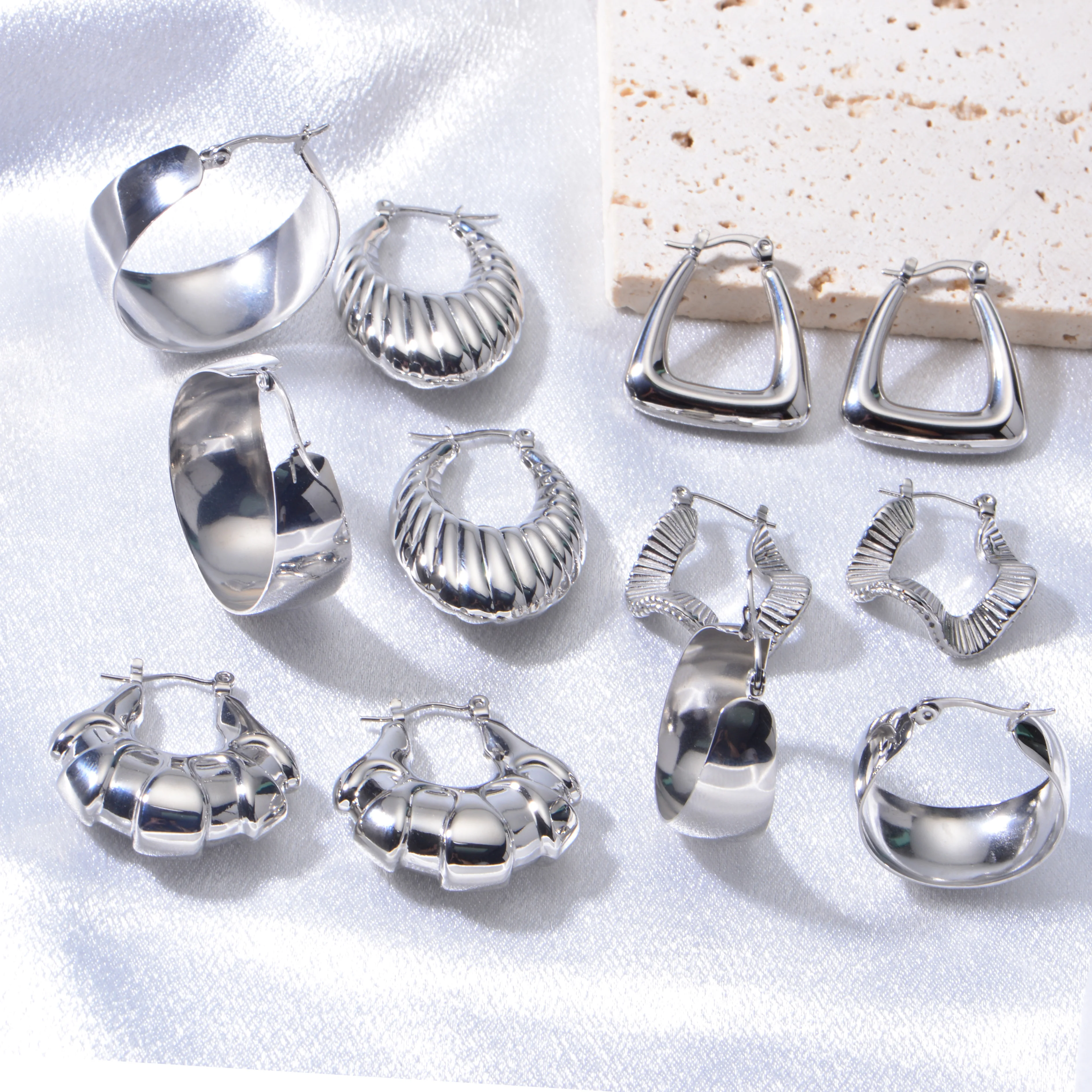 Simple Chunky  Earrings Jewelry For Women 18K Gold Plated  Earrings Hollow  Stainless Steel Women Jewelry Earring