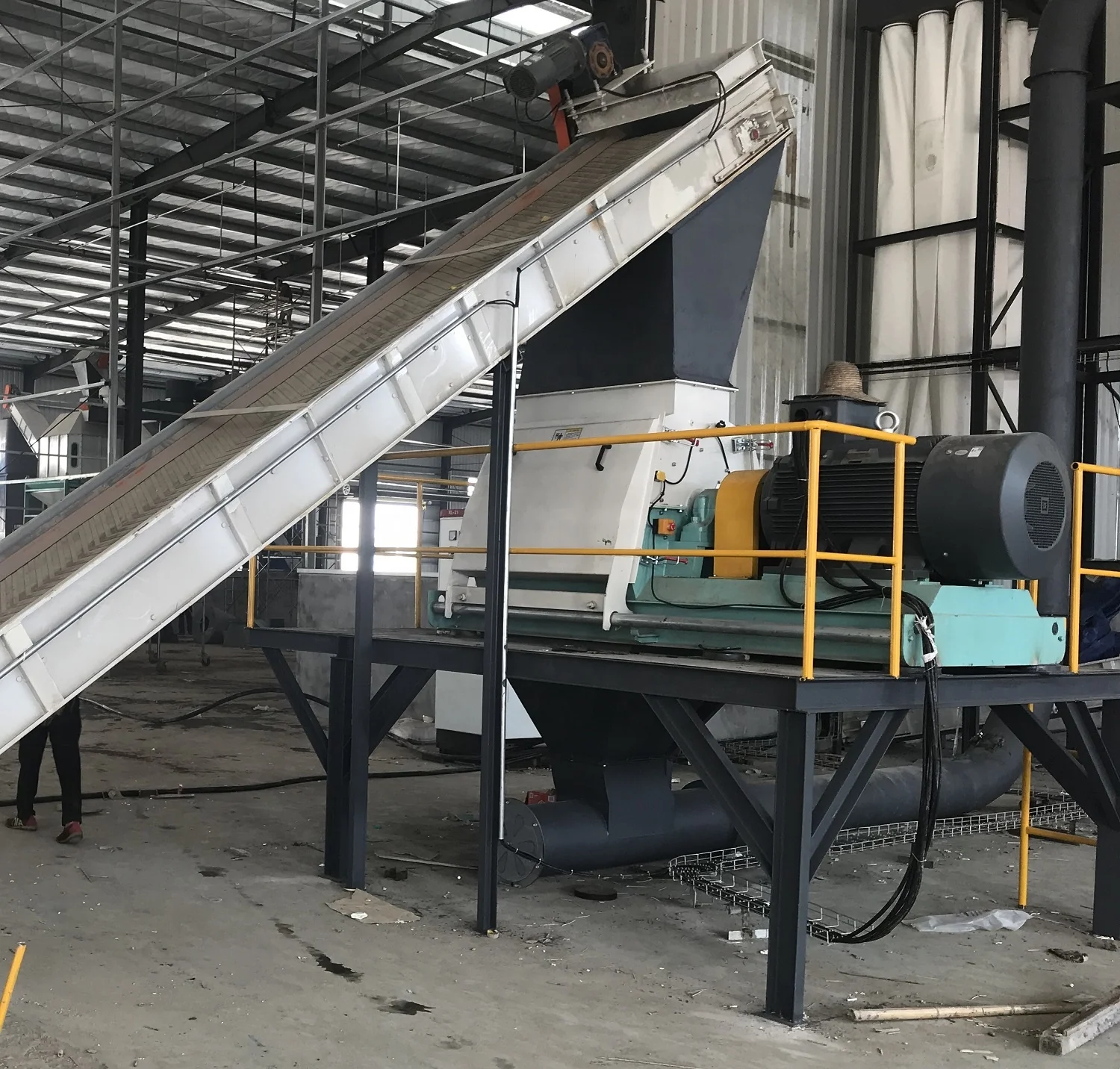 Rongda Cost Effective SFSP series corn hammer mill price with feeder for pellet line