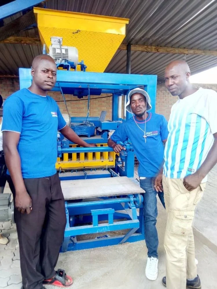 Customized Interlocking Brick Making Machine Qt4-24 Concrete Block Making Machine For Sale