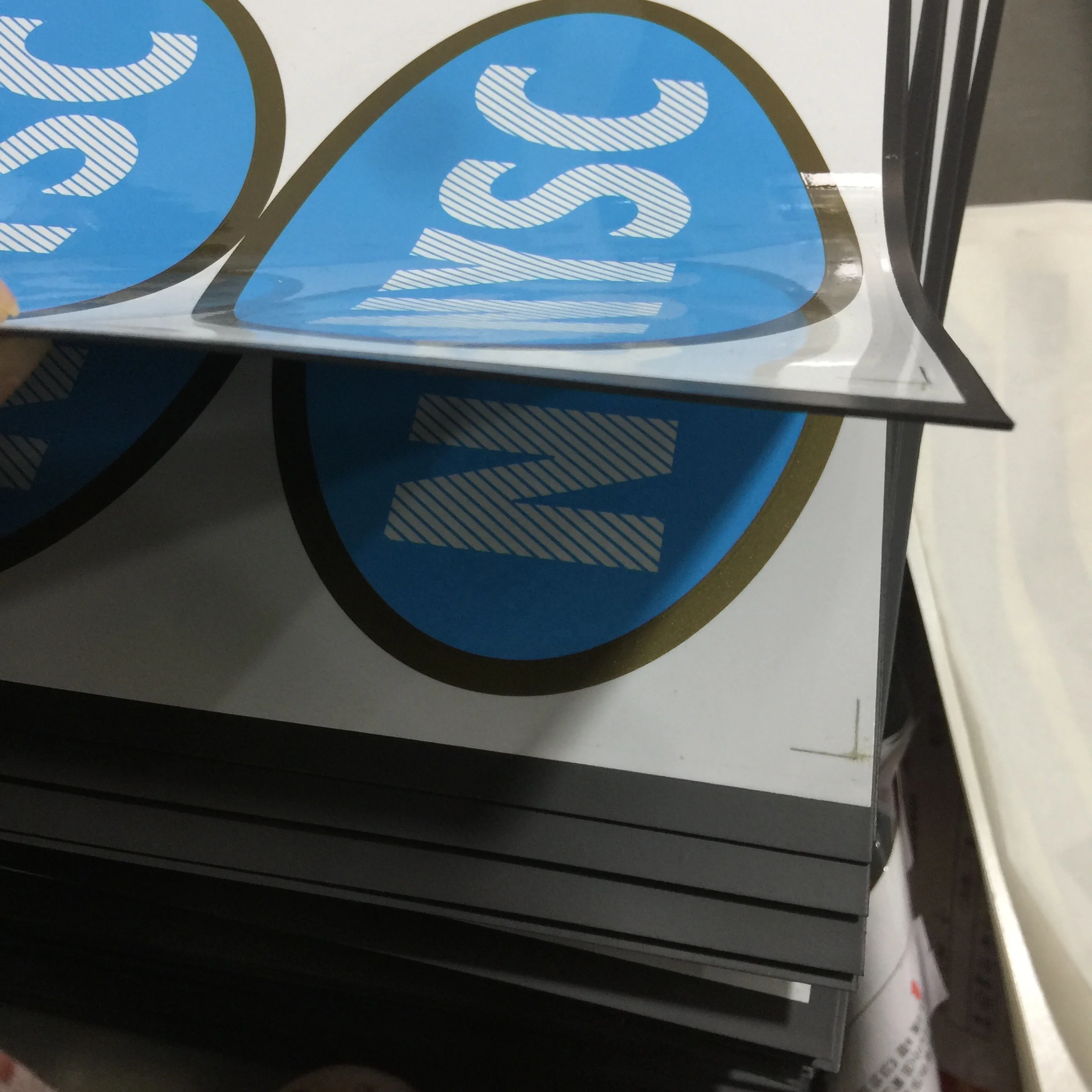 
oval shape Waterproof custom cut printed vinyl sticker with 1MM thickness magnet back outdoor 