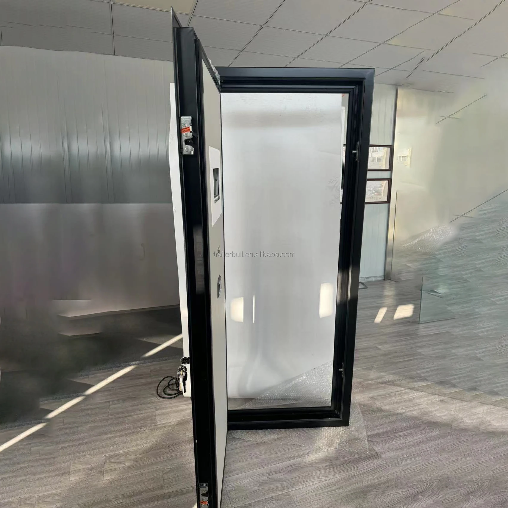 EuroVision Safari EVDX-1908x762 Insulation Motorhome Entry Doors Custom Aluminum Alloy Frame for Expedition Truck Campers