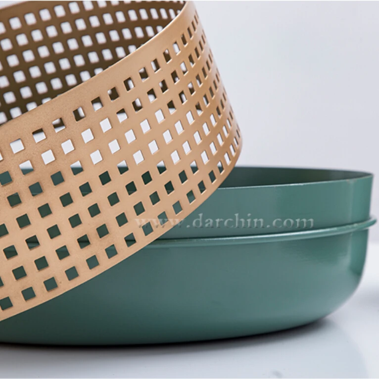 Color customized decorative vases for flower arrangement