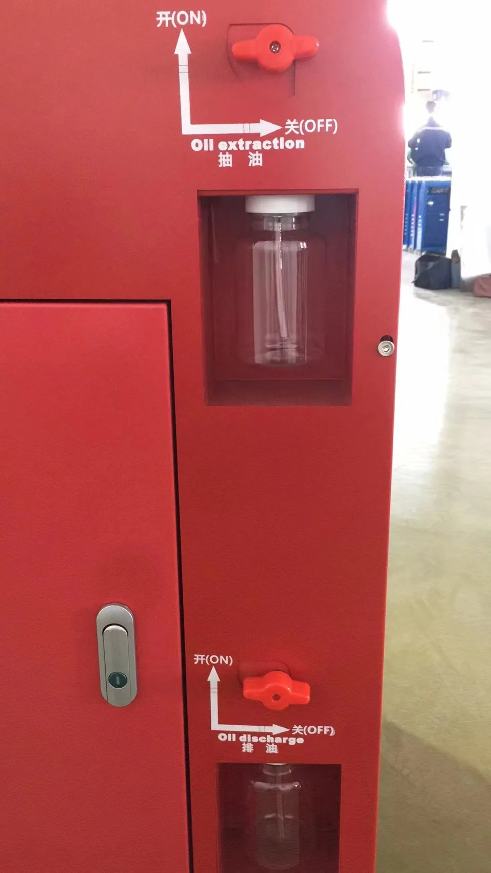 Automobile refrigerant recovery and filling machine