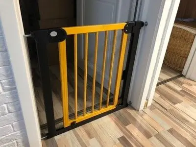 Baby Pets Dog Cat Stair Fence Home Kitchen Yard Security Baby Safety Protector Gates