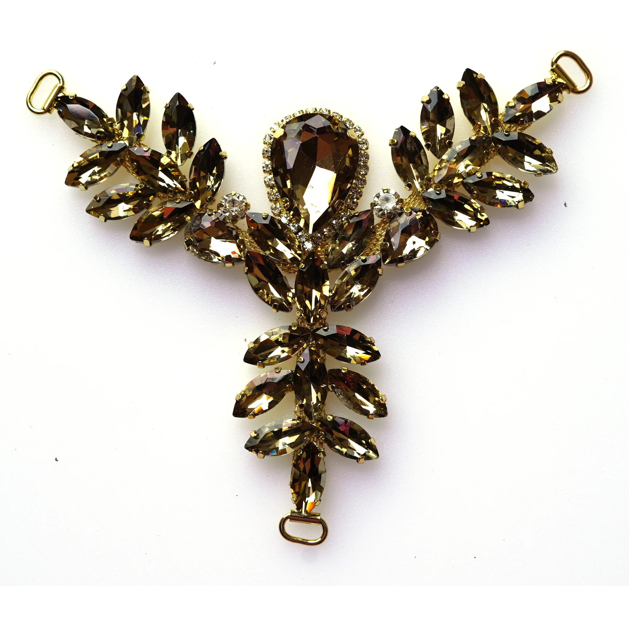 Hot sale customized wholesale fashion charm sandals decoration fancy ladies shoes decoration