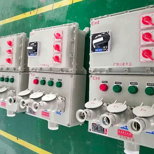 ATEX IP65 AC 16A 32A AC220V 380V Explosion Proof Plug Socket 3pin 4pin 5pin 3P+N Vertically Deflectedly Plugged Type