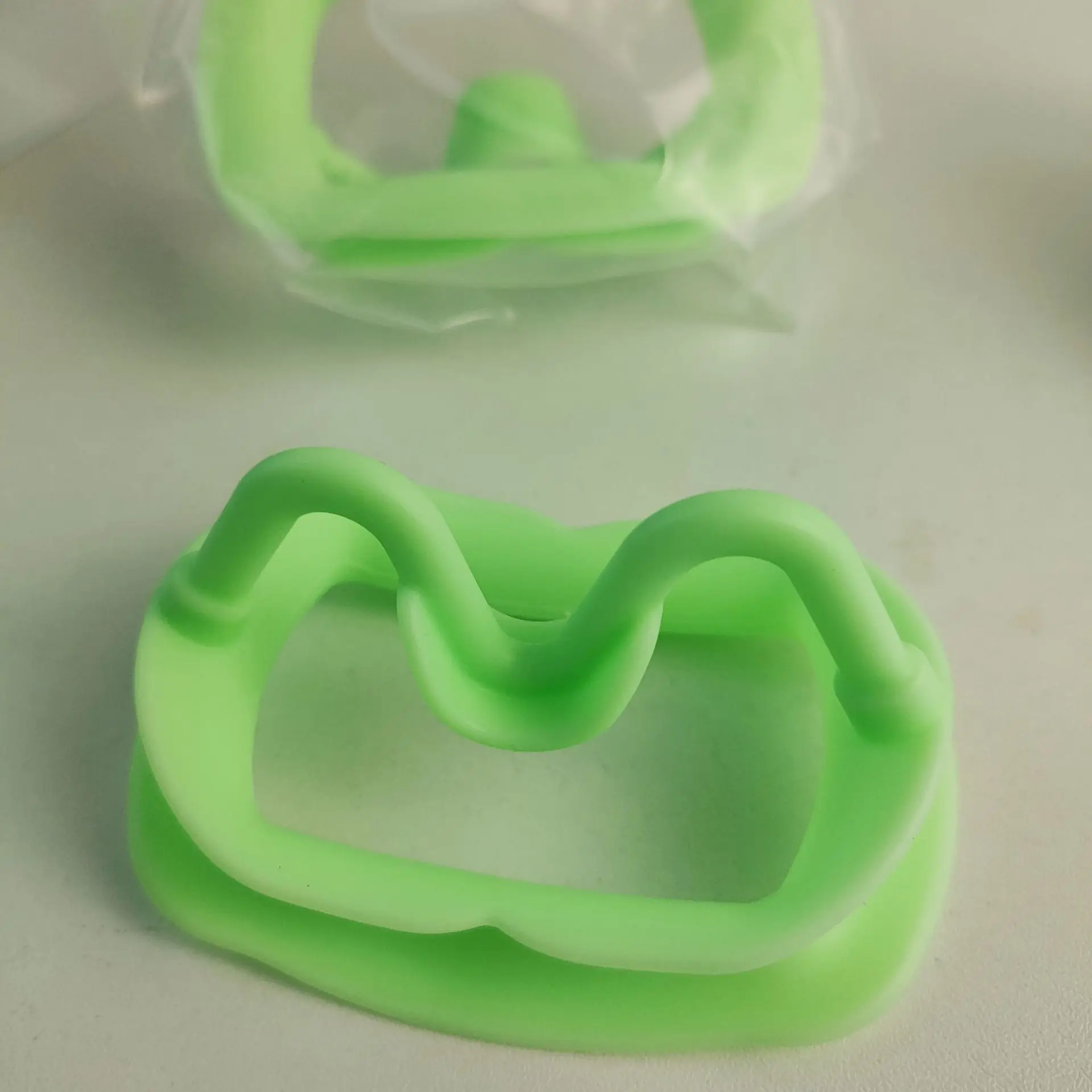 Teeth Whitening Mouth Opening Device Soft Silicone Cheek Retractor