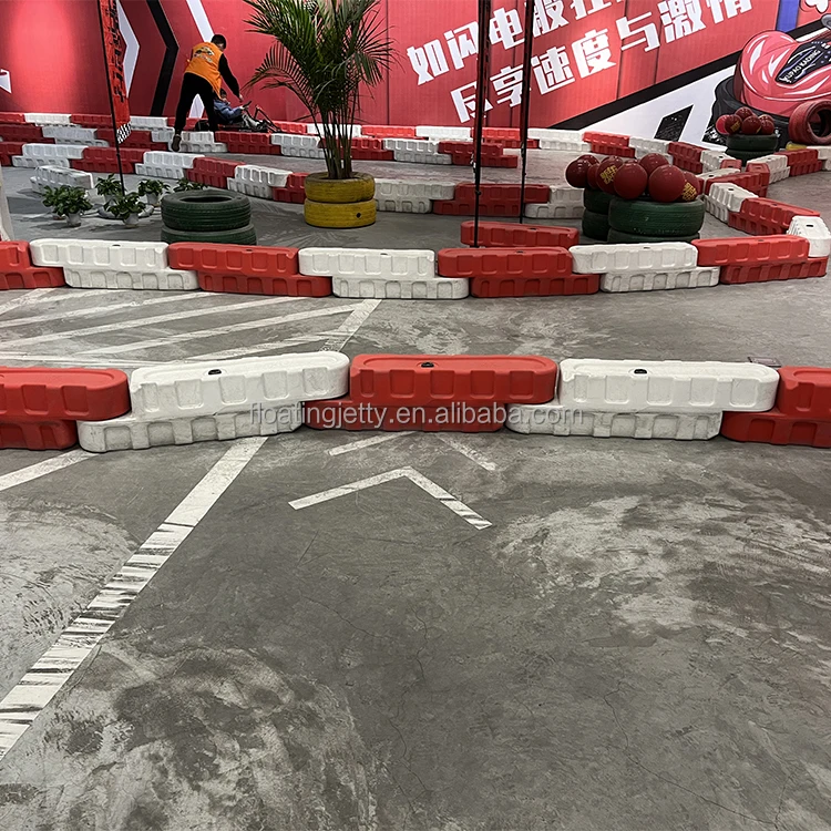 factory Indoor and outdoor track use go karting barrier/rotational molding plastic barrier for race track/traffic safety barrier