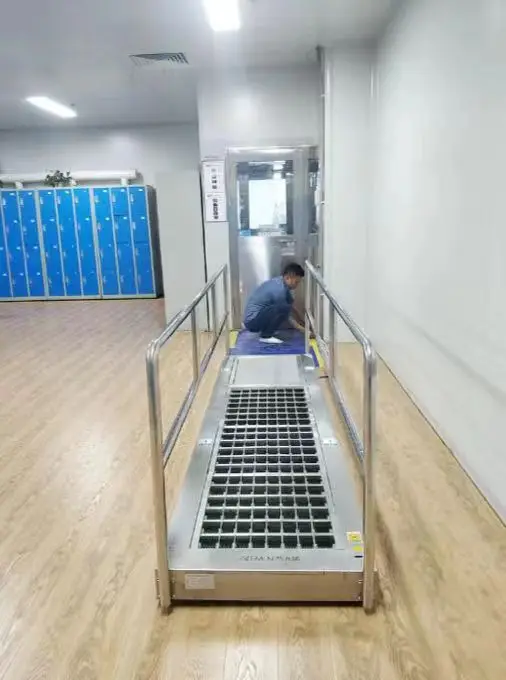 Dustless workshop disinfection l dust removal intelligent shoe sole cleaning machine