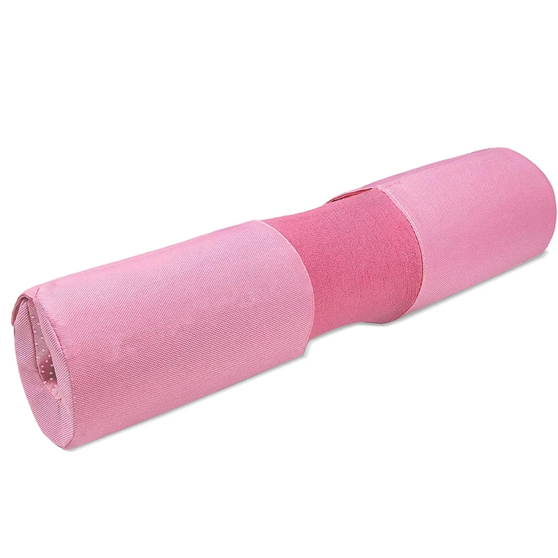 The barbell pad squat bar supports weight lifting and pulls up the neck and shoulders for protection