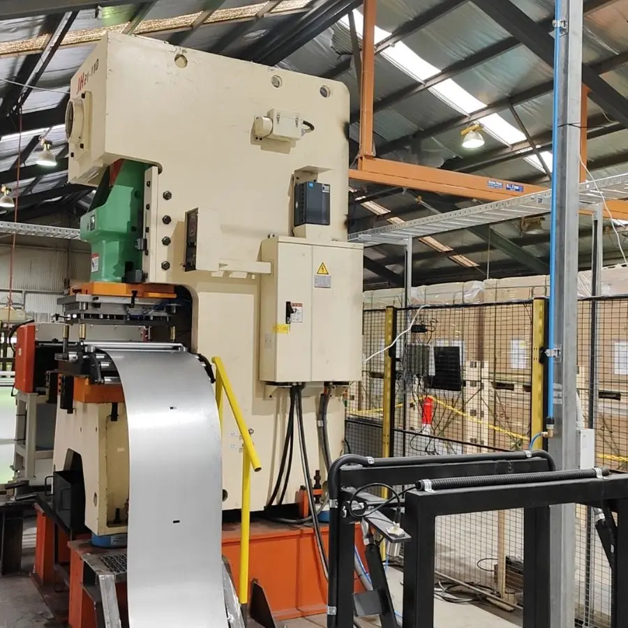 70mm-110mm Width Adjustable 1.5mm -2.6mm Steel C Section Channel Roll Forming Machine