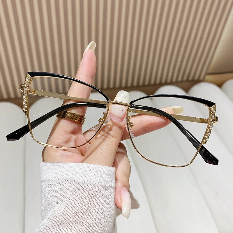 9038 Fashion Photochromic Anti-blue Light Glasses Retro Cat Eye Dot Diamond Glasses Factory Metal Frame