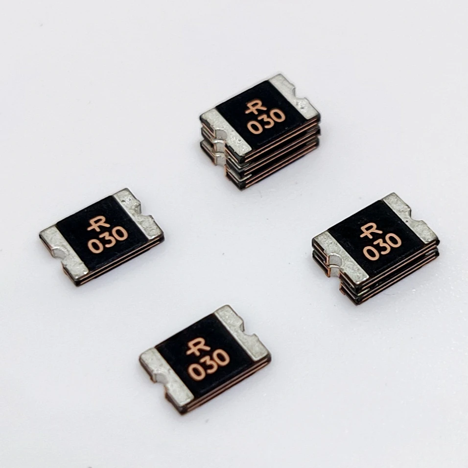 Chinese manufacturer sells high quality SMD1812R030SF 30V, 0.3A automotive plug-in ANS Midi fuse