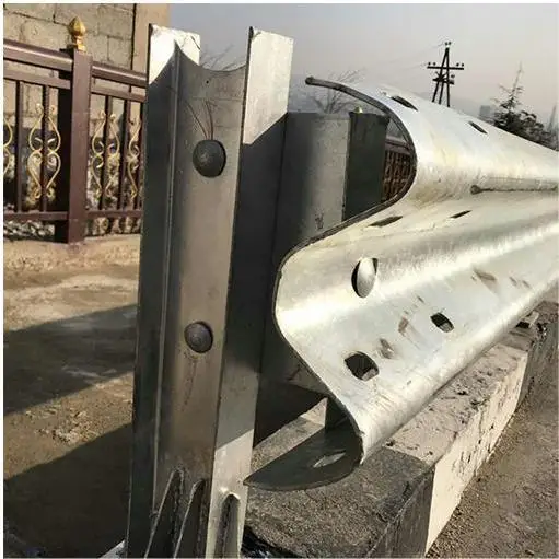 Высокое качество, китайская фабрика, сертификат CE, гофрированный профиль w beam, производитель ограждений для автомагистралей