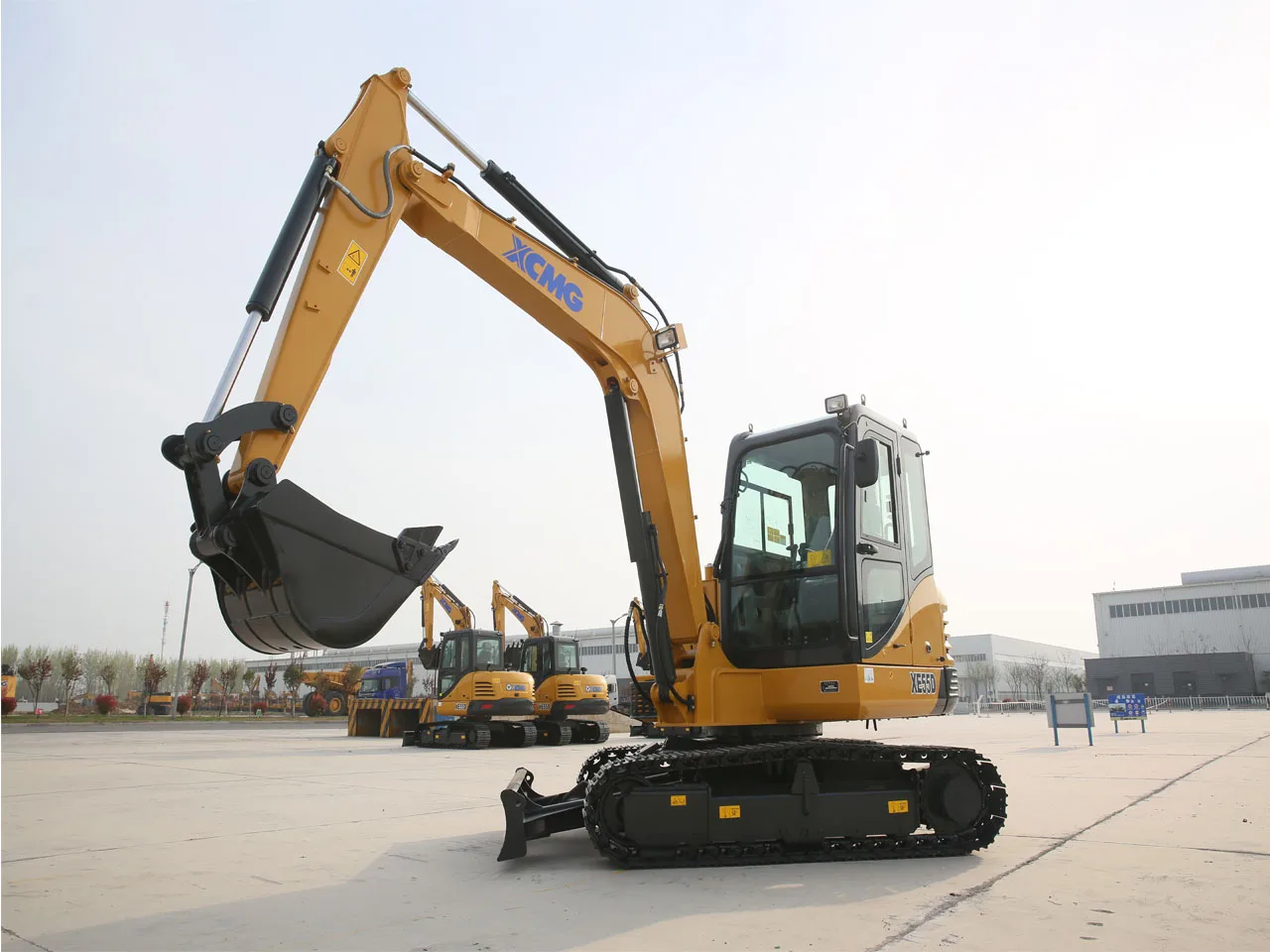 Best-selling XCM G 5 tons XE55DA mini Crawler Excavator home use with great condition in stock for sale