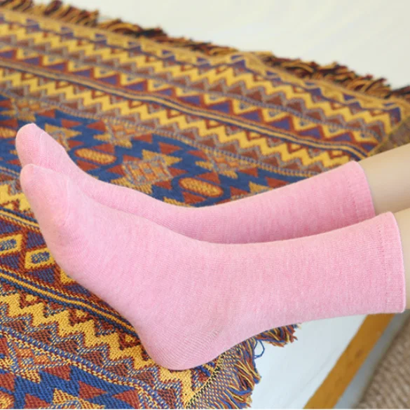 Amazon Hot Sale High quality Candy Tube Socks Breathable Casual Sports Crew Socks Candy Colored Socks