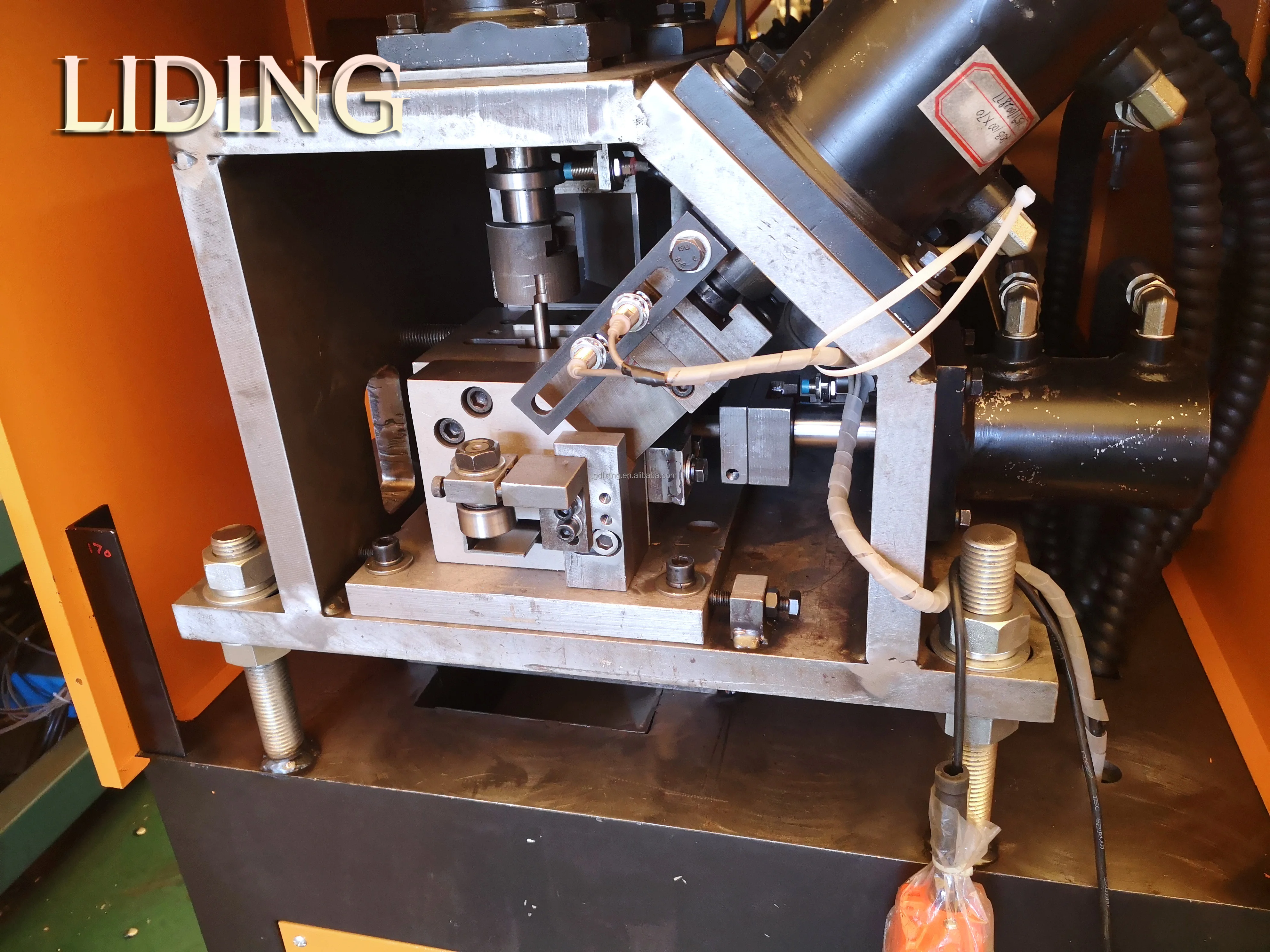 L Angle Cold Press Roll Forming Machine L Shape Keel Purlin Making Machine for drywall partition system
