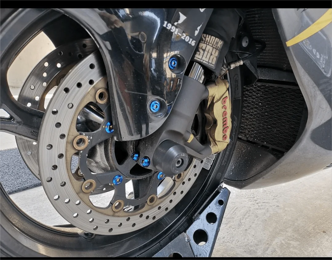 Hot Sale High Strength GR5 M8 Titanium Sprocket bolts with Ultra Light Weight fit for KTMi YAMAHAi Hondai KAWASAKIi