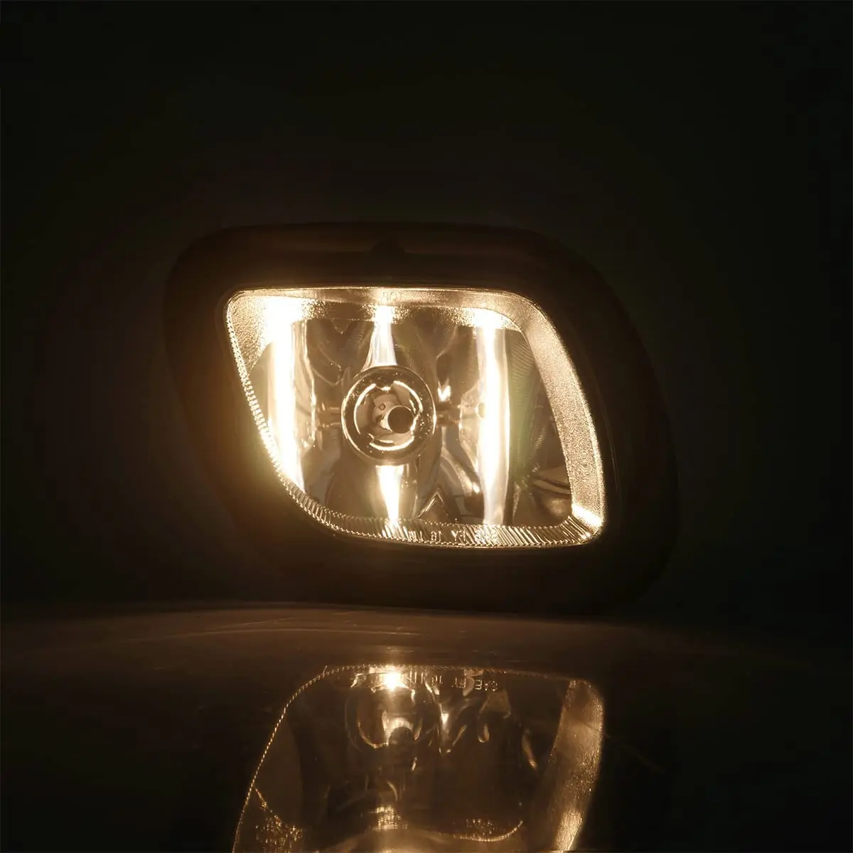 FOG LAMP FOR FREIGHTLINER CASCADIA