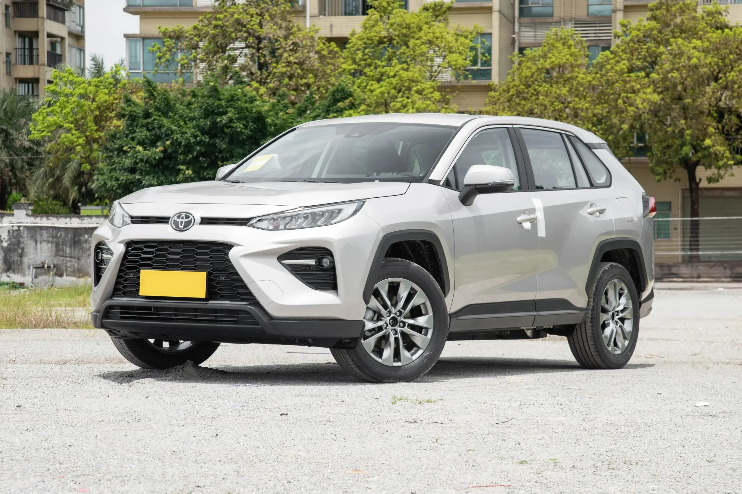 Powerful Toyota Wildlander Delivering Impressive Performance with a Robust Engine for All-road Conditions