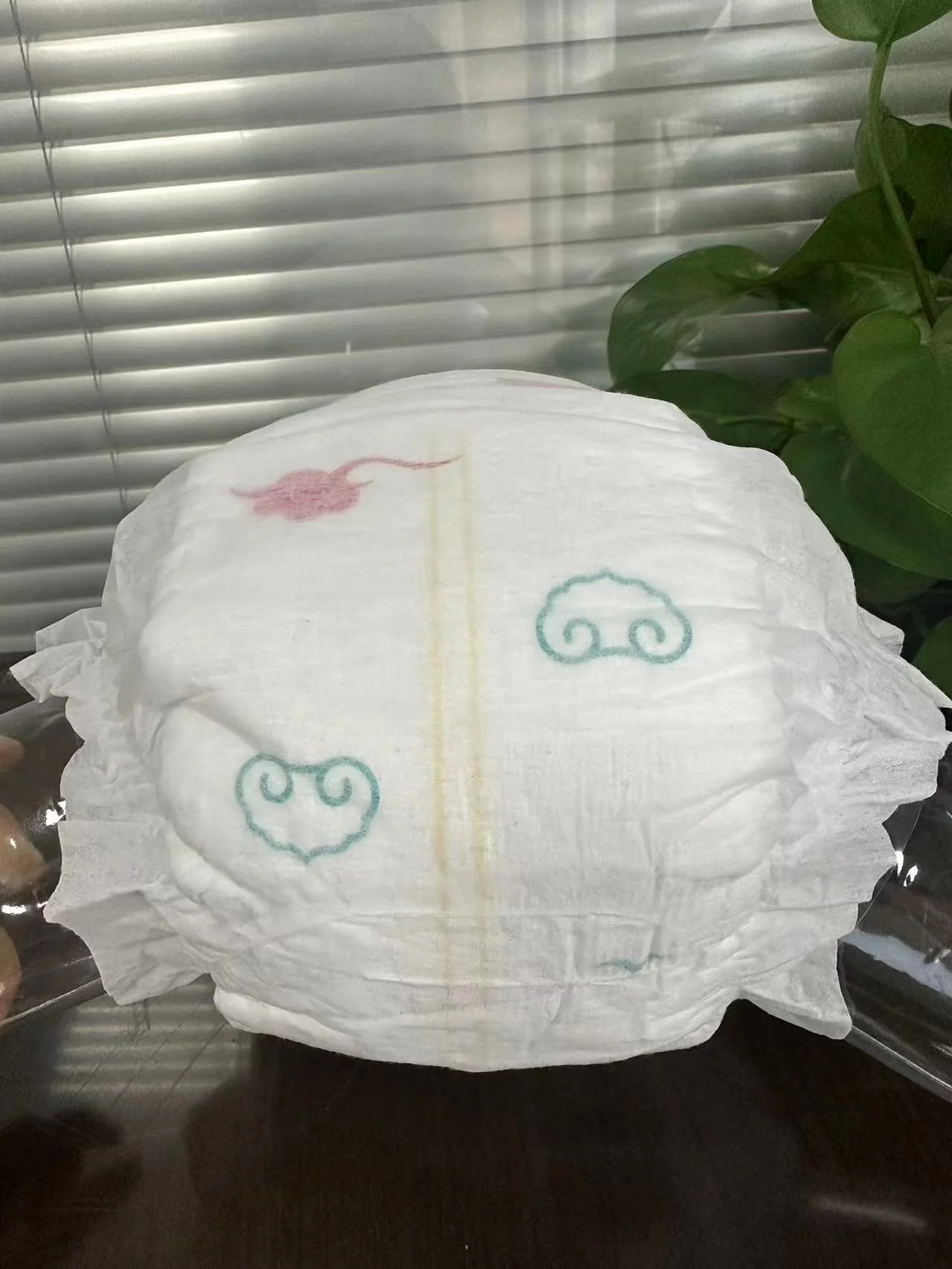 Hot Sale Breathable Absorption Eco-Friendly Q Shape Disposable Baby Pull up Pants Diaper Nappy