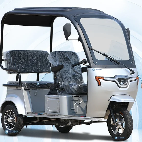 Continuously variable speed three-wheeled motorcycle for the elderly, gasoline-powered