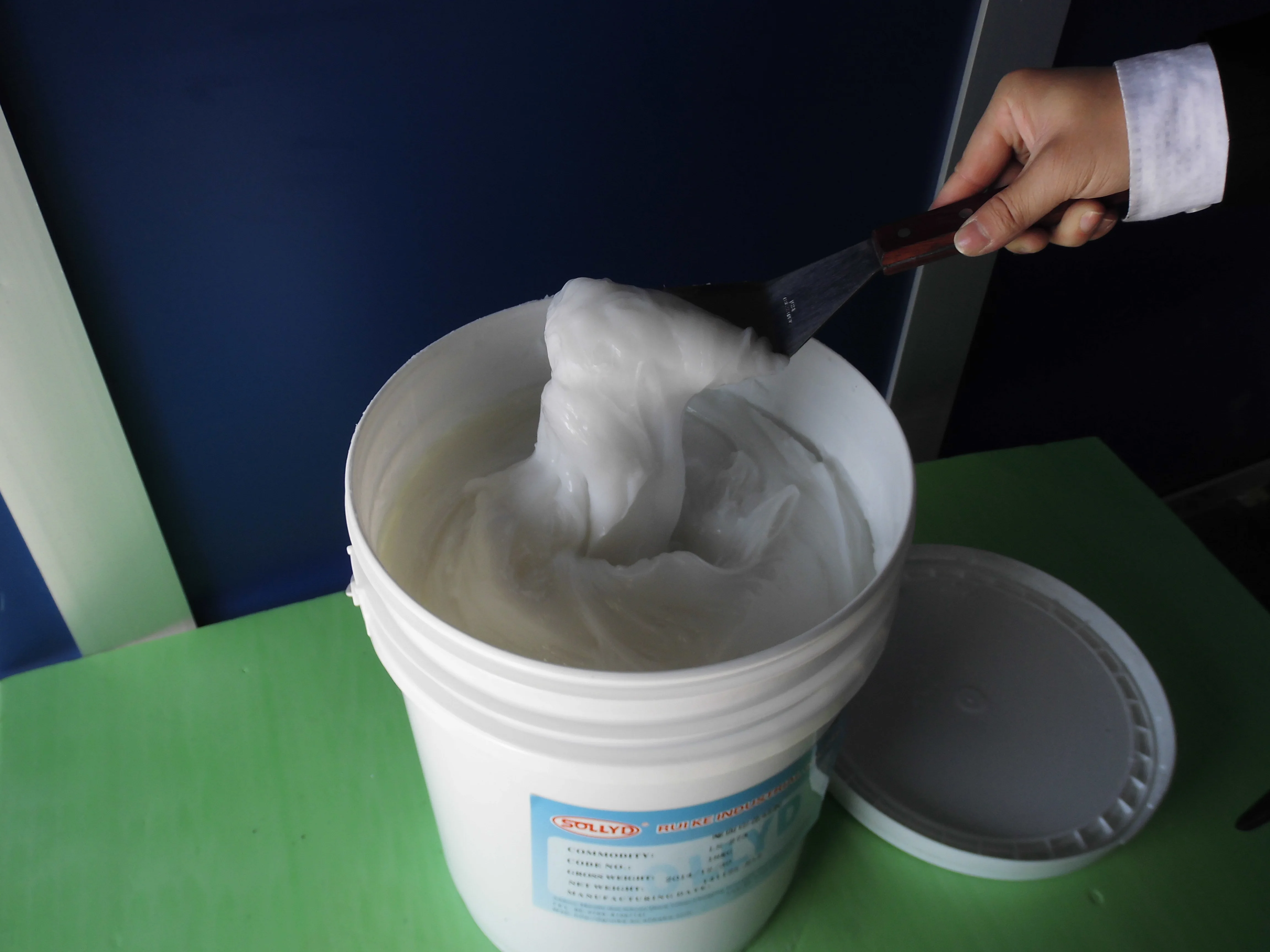 SOLLYD manufacture Super White Plastisol Ink for Screen printing ink on garments T-shirts polyester fabric printing oeko-tex